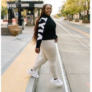 ZYIA Active Crop Hoody Sweatshirt🖤